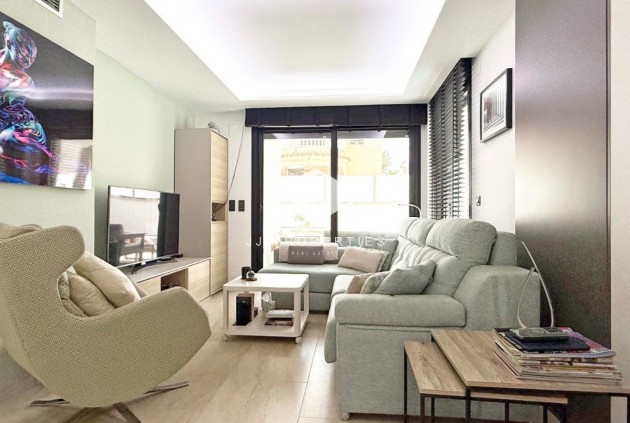 Z drugiej ręki - Villa -
Orihuela Costa - Costa Blanca