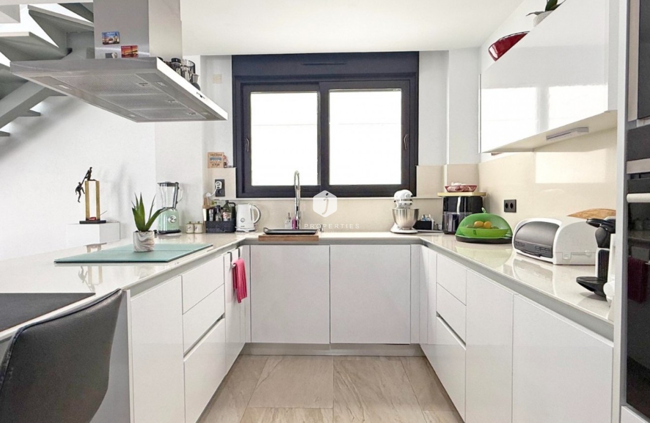 Z drugiej ręki - Villa -
Orihuela Costa - Costa Blanca