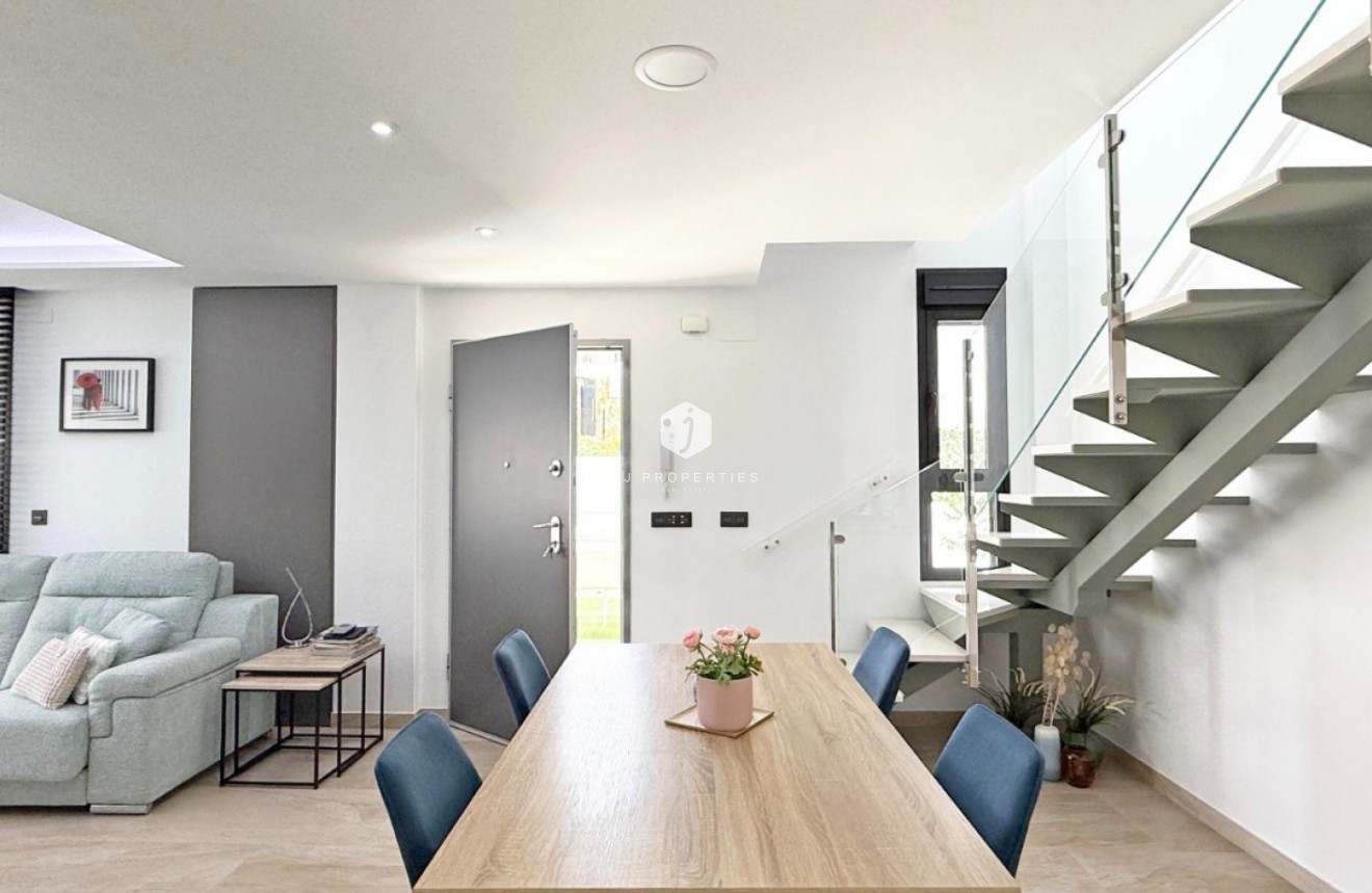 Z drugiej ręki - Villa -
Orihuela Costa - Costa Blanca