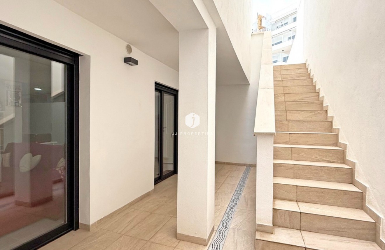 Z drugiej ręki - Villa -
Orihuela Costa - Costa Blanca