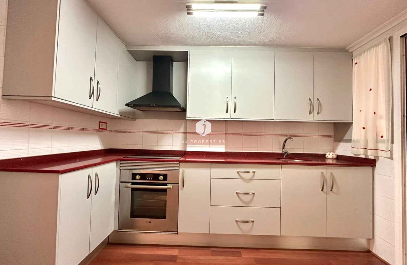 Z drugiej ręki - Mieszkanie w bloku -
Torrevieja - Acequion