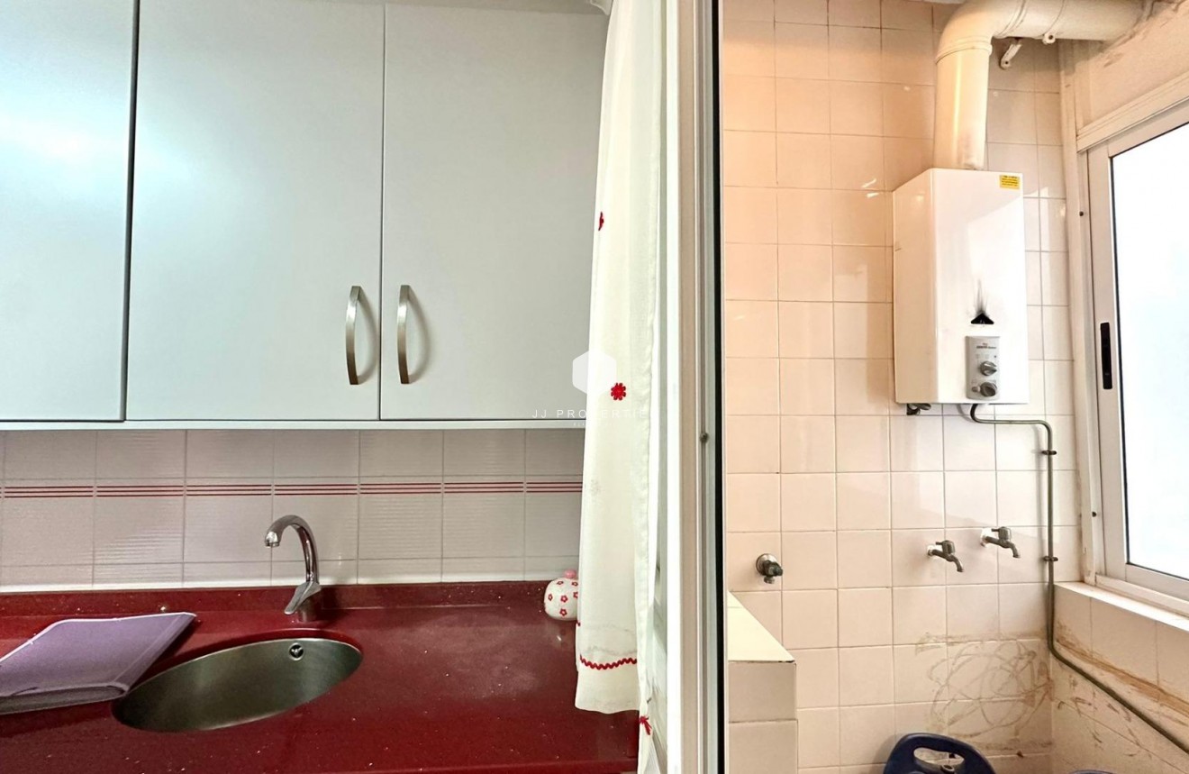Z drugiej ręki - Mieszkanie w bloku -
Torrevieja - Acequion