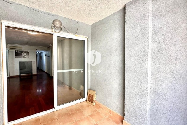 Z drugiej ręki - Mieszkanie w bloku -
Torrevieja - Acequion