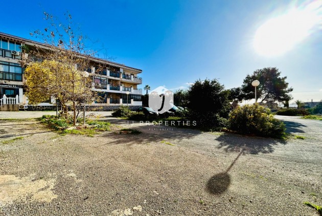 Tweedehands - Appartement / flat -
El Chaparral - Inland