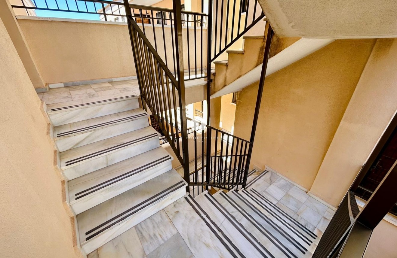 Tweedehands - Appartement / flat -
El Chaparral - Inland