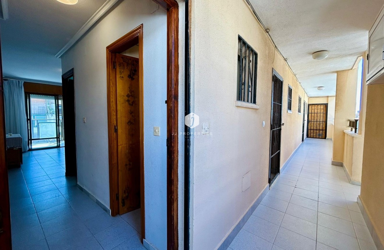 Tweedehands - Appartement / flat -
El Chaparral - Inland