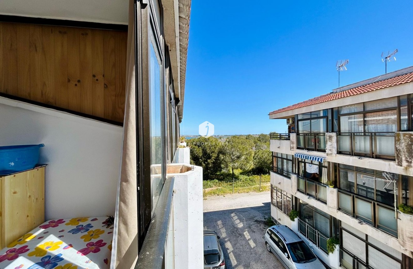 Tweedehands - Appartement / flat -
El Chaparral - Inland