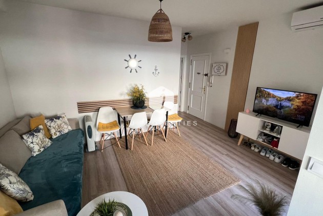 Tweedehands - Appartement / flat -
Torrevieja - Centro