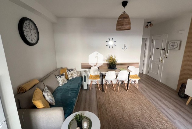 Tweedehands - Appartement / flat -
Torrevieja - Centro