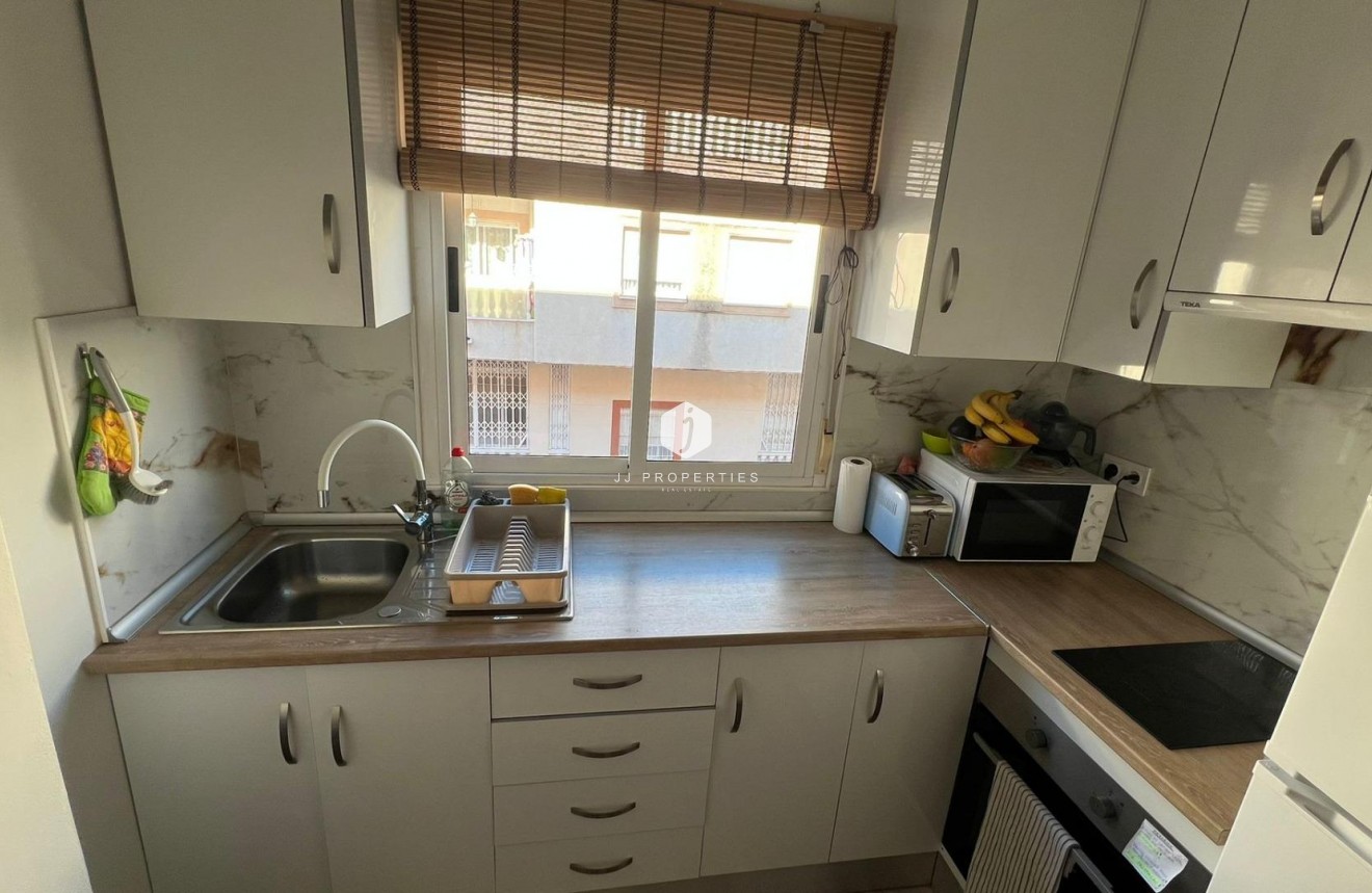 Tweedehands - Appartement / flat -
Torrevieja - Centro