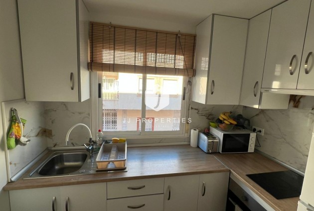 Tweedehands - Appartement / flat -
Torrevieja - Centro
