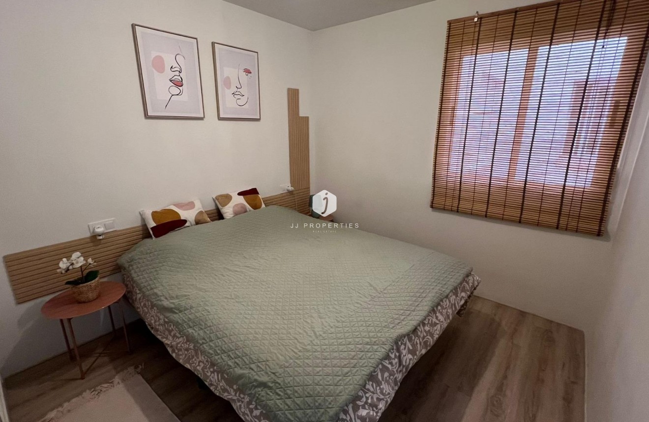 Tweedehands - Appartement / flat -
Torrevieja - Centro