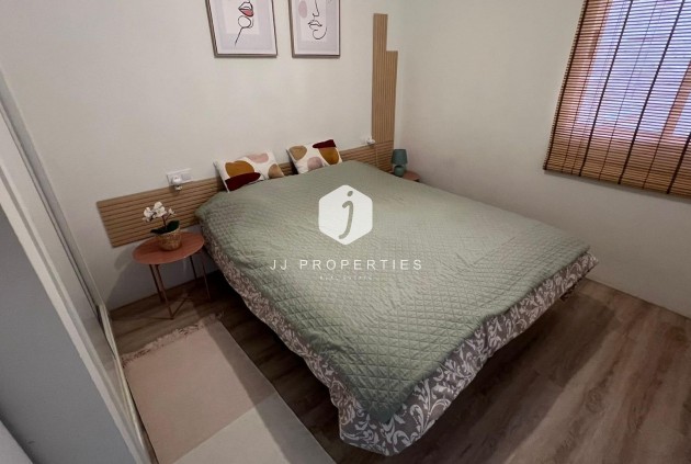 Tweedehands - Appartement / flat -
Torrevieja - Centro