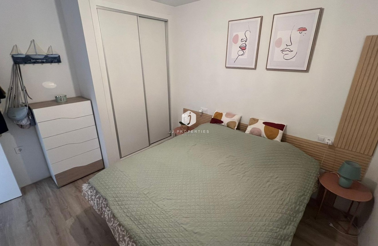 Tweedehands - Appartement / flat -
Torrevieja - Centro