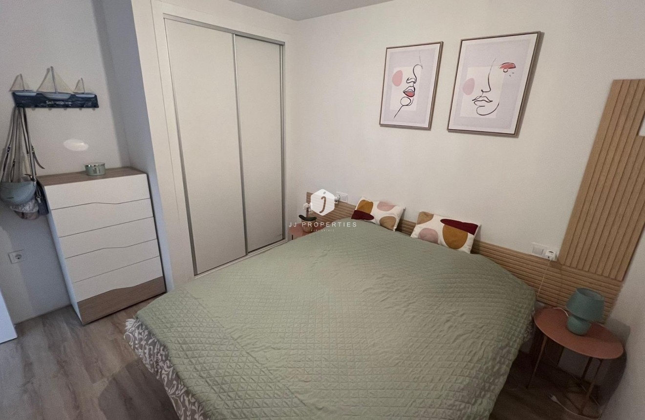 Tweedehands - Appartement / flat -
Torrevieja - Centro