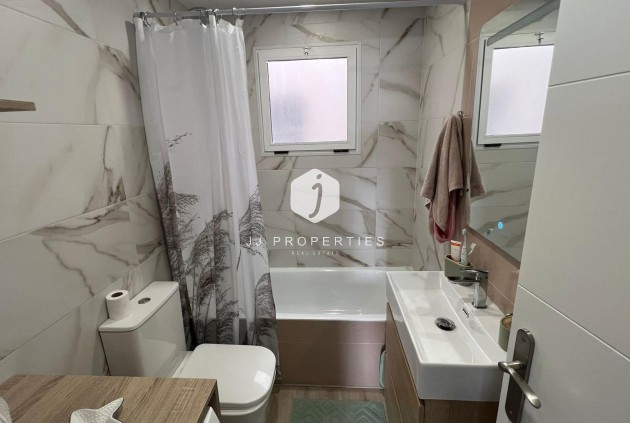 Tweedehands - Appartement / flat -
Torrevieja - Centro