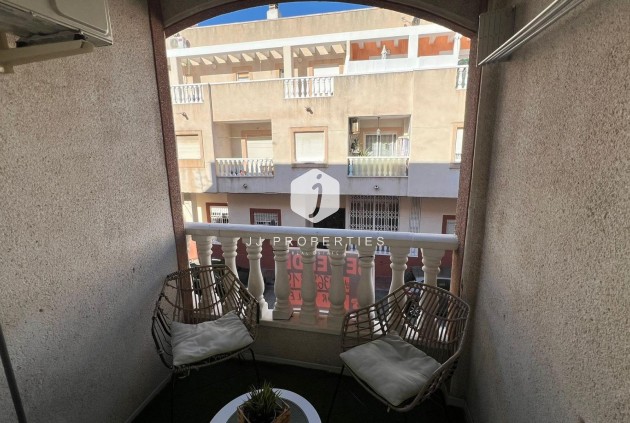 Tweedehands - Appartement / flat -
Torrevieja - Centro