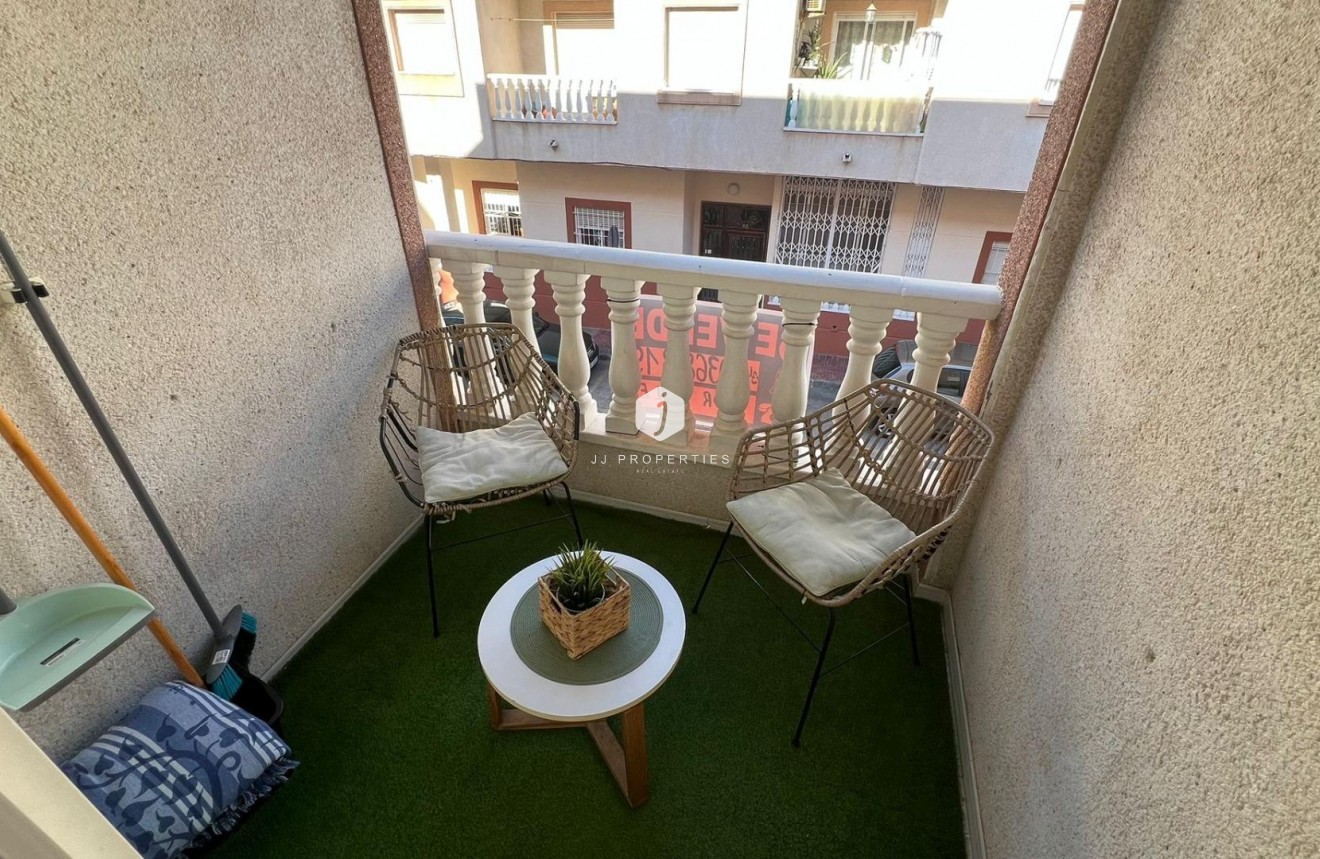 Tweedehands - Appartement / flat -
Torrevieja - Centro