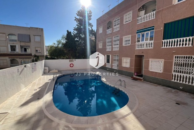 Tweedehands - Appartement / flat -
Torrevieja - Centro