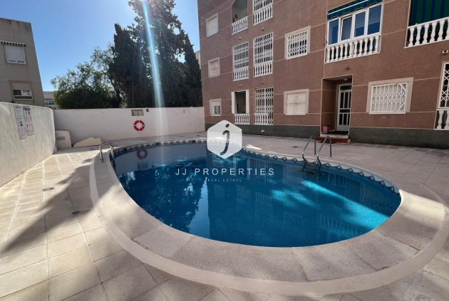 Tweedehands - Appartement / flat -
Torrevieja - Centro