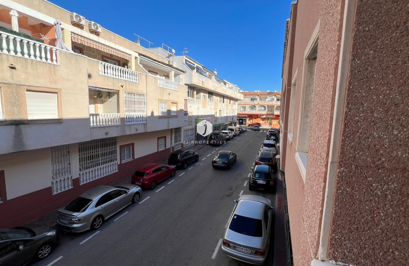 Tweedehands - Appartement / flat -
Torrevieja - Centro