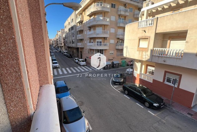 Tweedehands - Appartement / flat -
Torrevieja - Centro