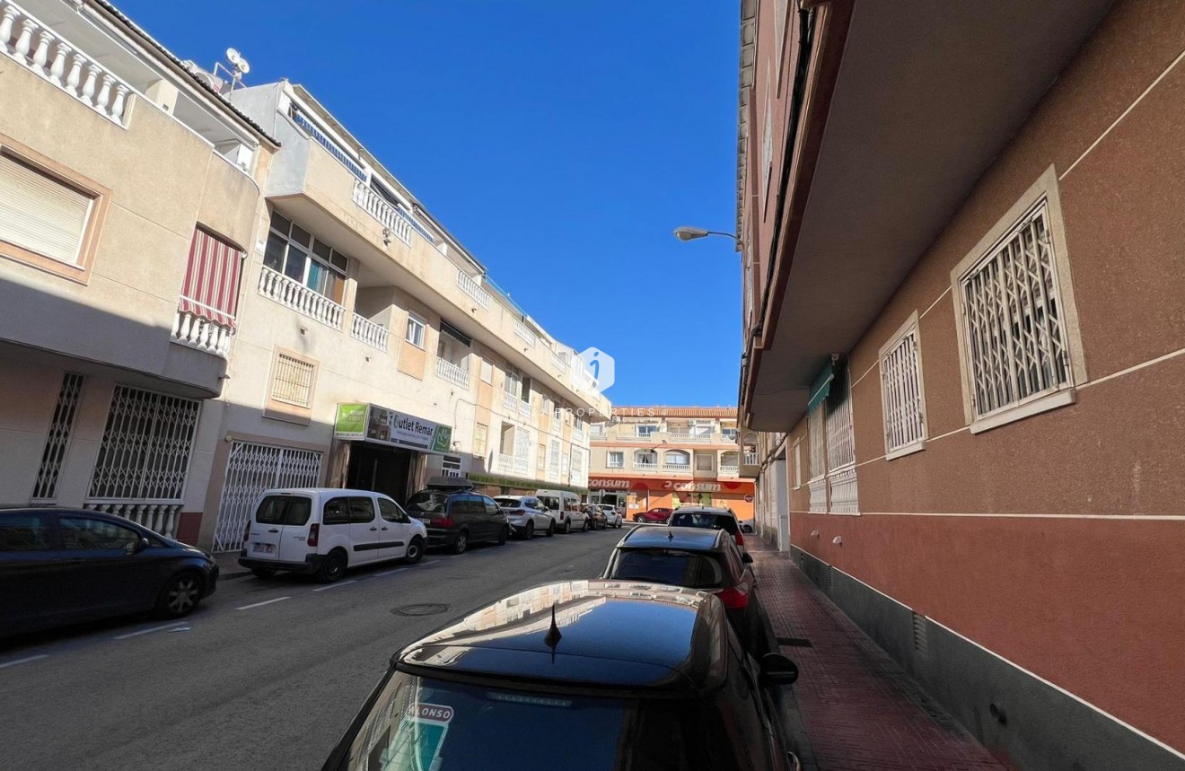 Tweedehands - Appartement / flat -
Torrevieja - Centro