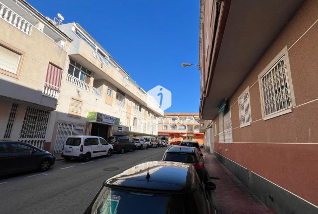 Tweedehands - Appartement / flat -
Torrevieja - Centro