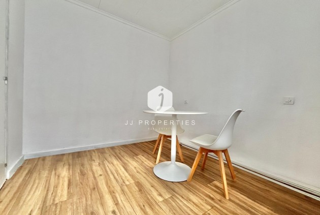 Resale - Bungalow -
Torrevieja - La Siesta - El Salado - Torreta