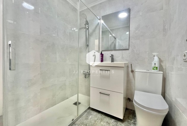 Resale - Bungalow -
Torrevieja - La Siesta - El Salado - Torreta