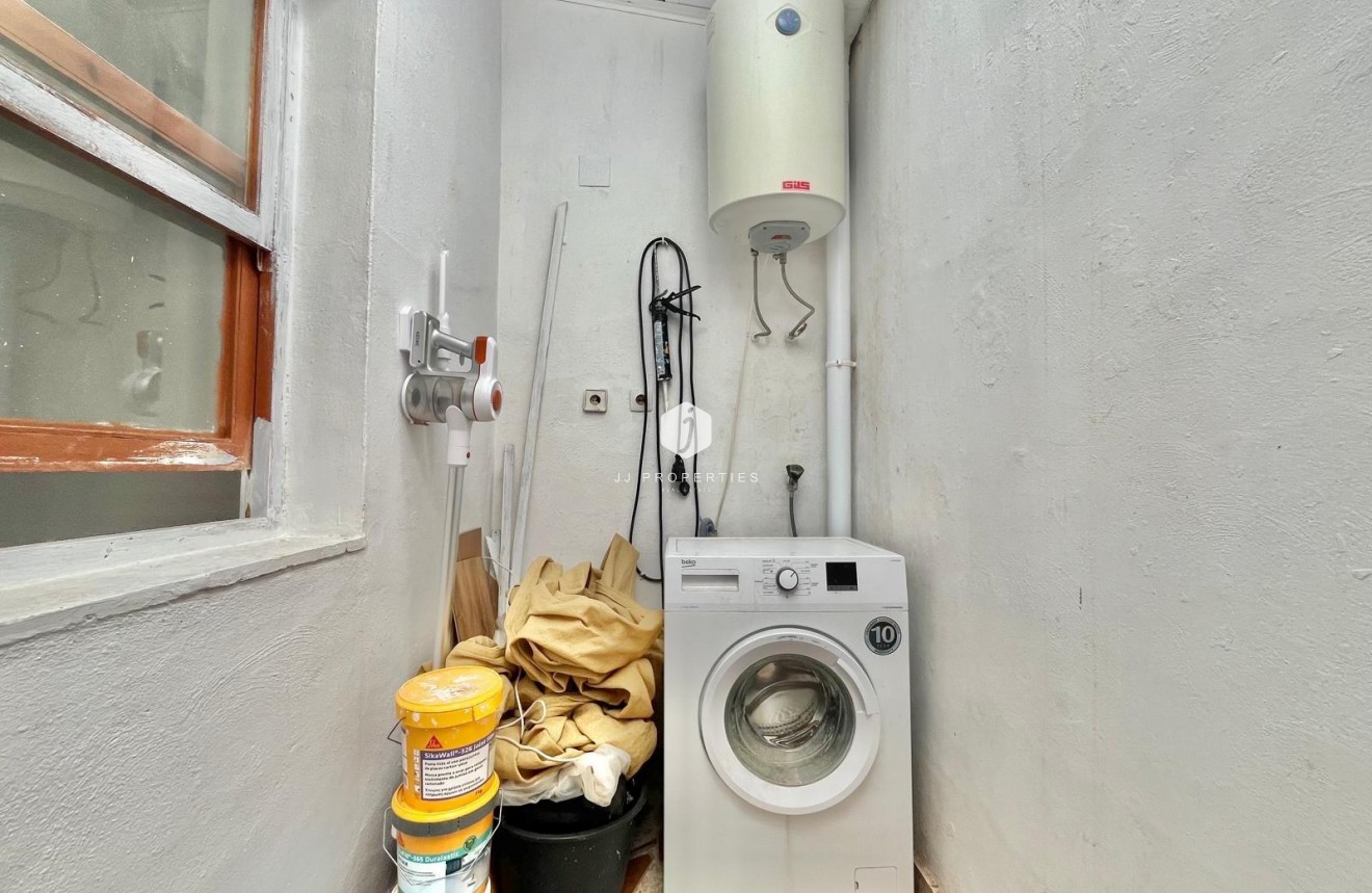 Resale - Bungalow -
Torrevieja - La Siesta - El Salado - Torreta