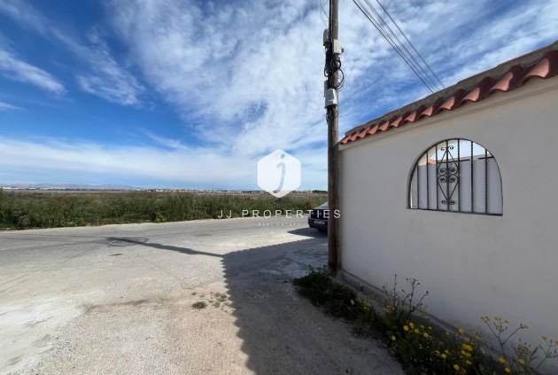 Resale - Bungalow -
Torrevieja - La Siesta - El Salado - Torreta