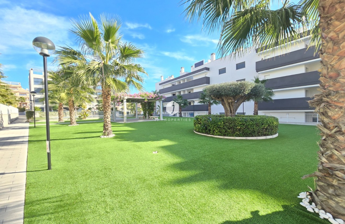 Resale - Apartment / flat -
Orihuela Costa - Costa Blanca