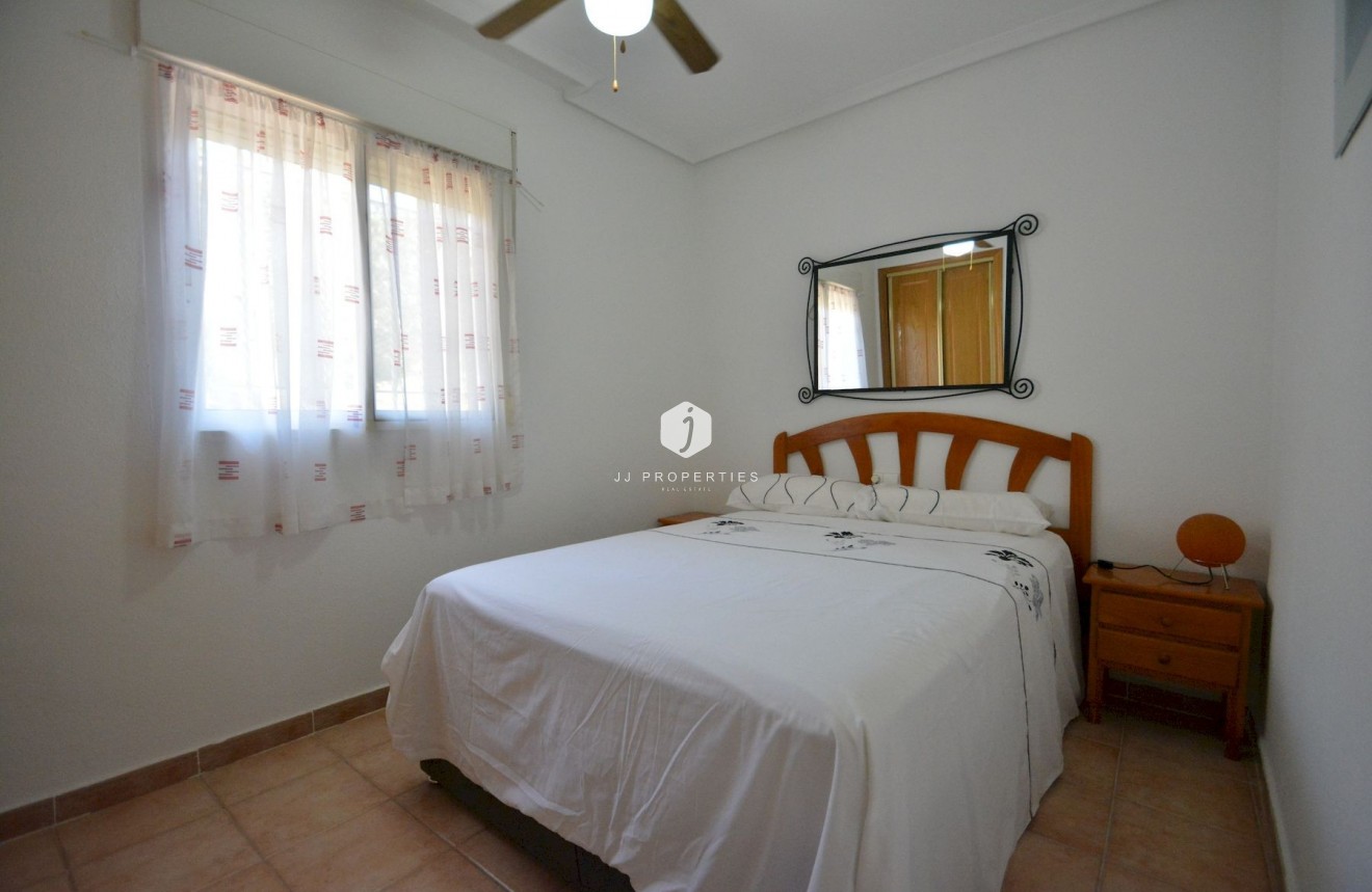 Resale - Chalet -
Guardamar del Segura - Costa Blanca