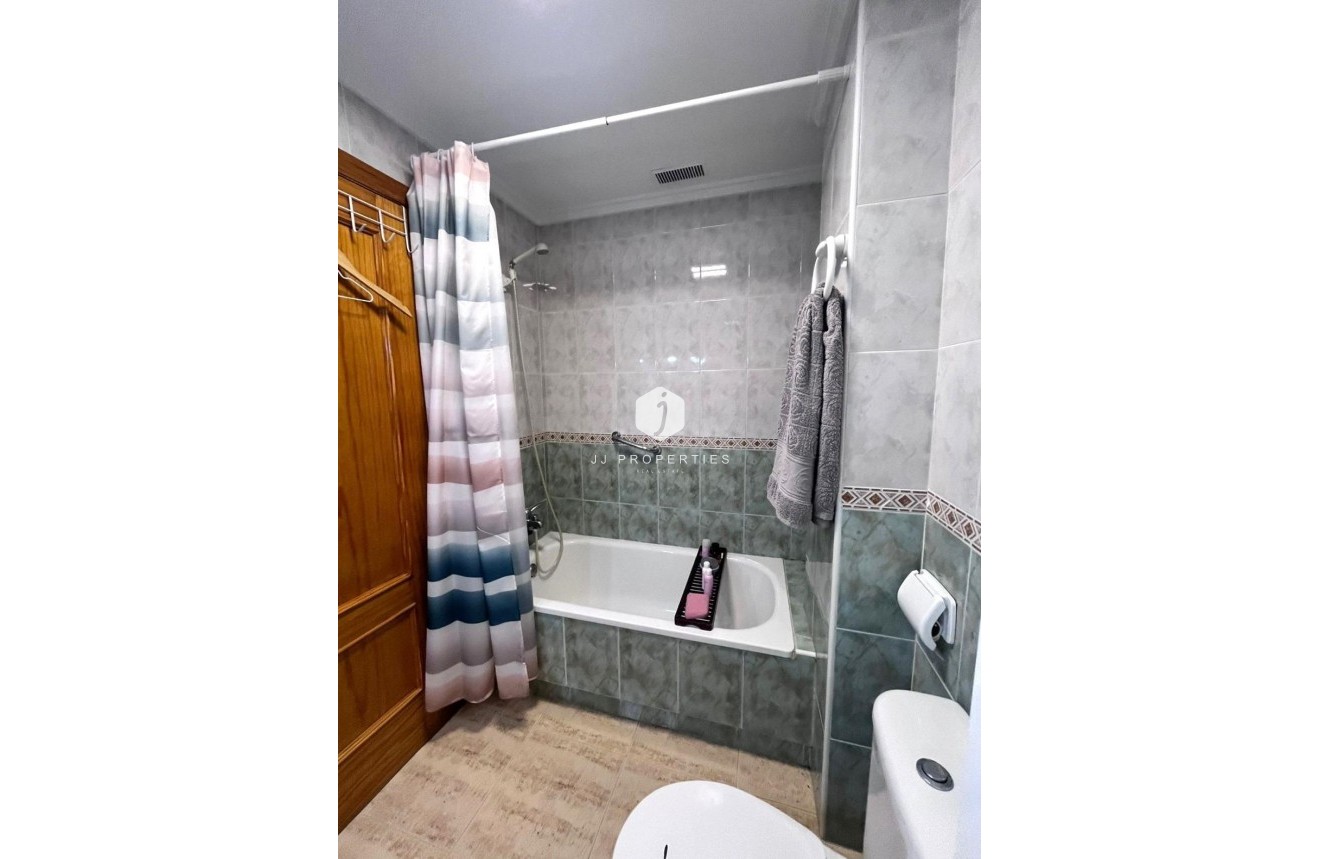 Segunda mano - Ático -
Torrevieja - Acequion