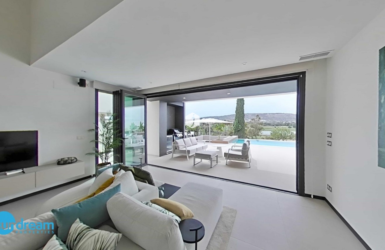 Resale - Villa -
Algorfa - Comunidad Valenciana