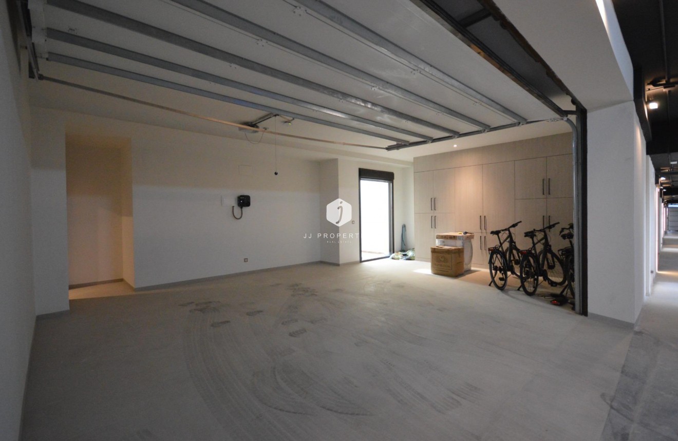 Resale - Villa -
Algorfa - Comunidad Valenciana