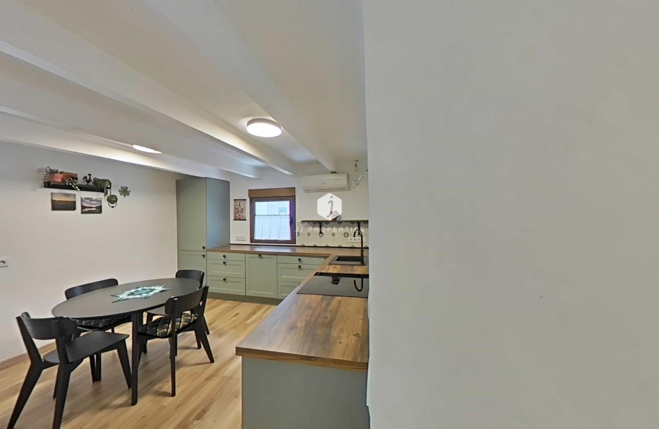 Resale - Chalet -
Formentera del Segura - Centro
