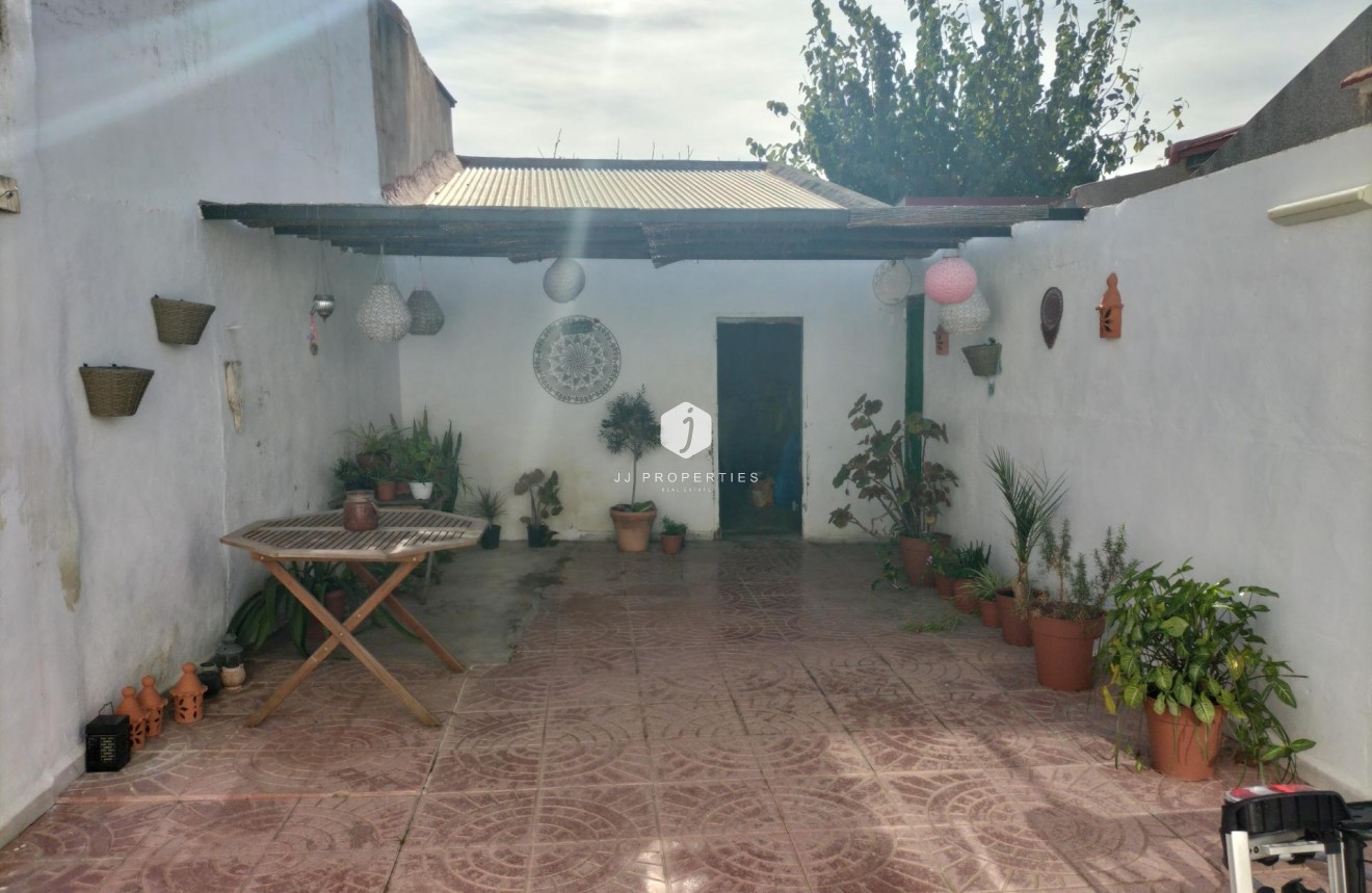 Resale - Chalet -
Formentera del Segura - Centro
