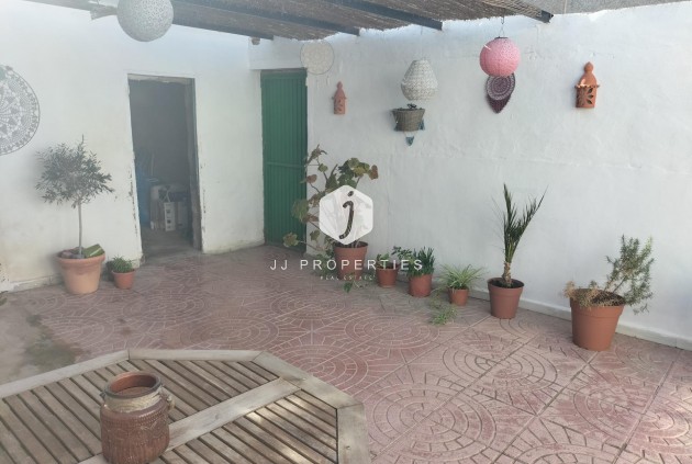 Resale - Chalet -
Formentera del Segura - Centro