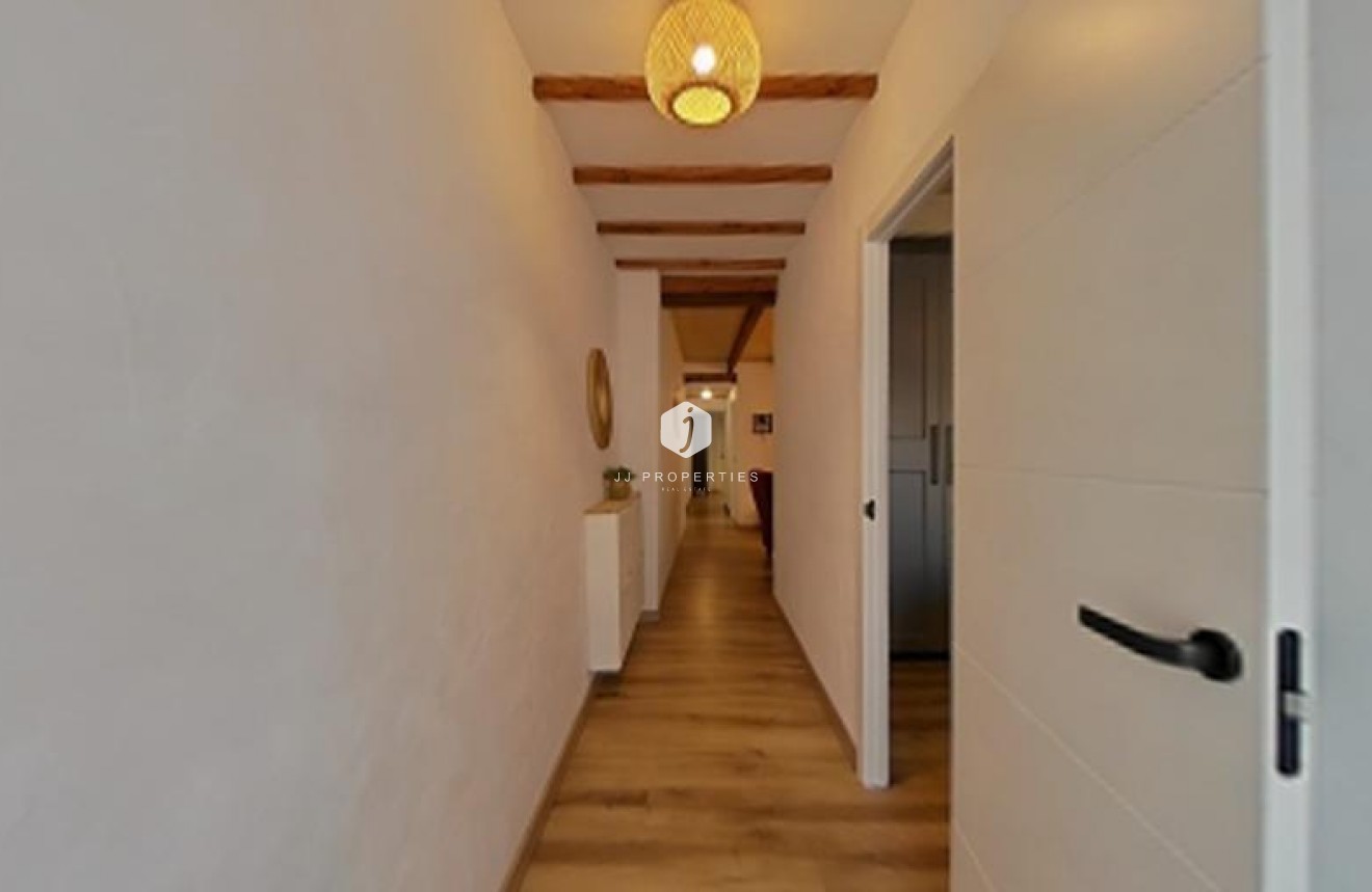 Resale - Chalet -
Formentera del Segura - Centro