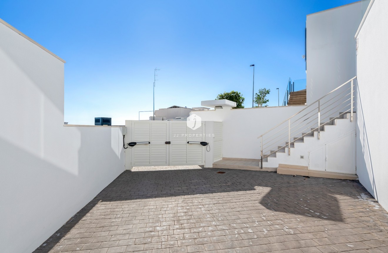 Segunda mano - Villa -
San Miguel de Salinas - Inland