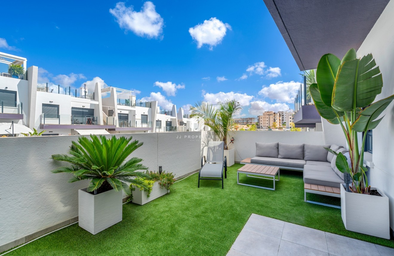 Resale - Apartment / flat -
San Miguel de Salinas - Inland