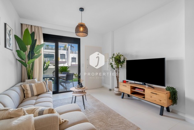 Resale - Apartment / flat -
San Miguel de Salinas - Inland