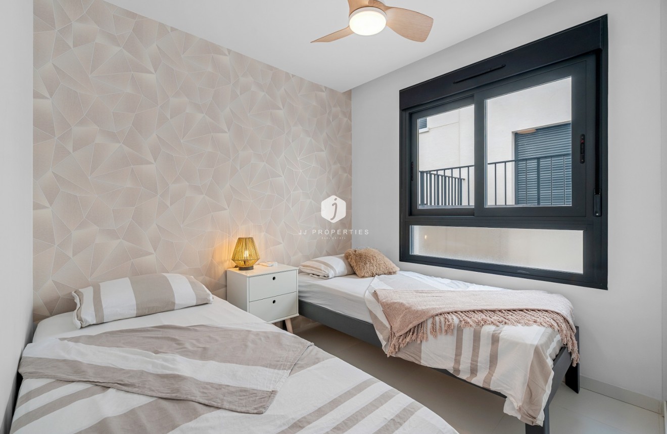 Resale - Apartment / flat -
San Miguel de Salinas - Inland