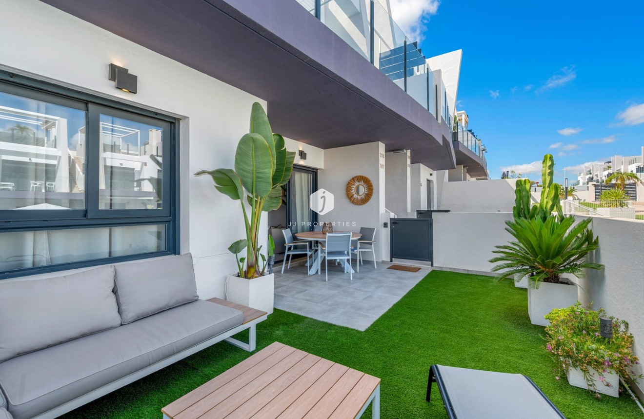 Resale - Apartment / flat -
San Miguel de Salinas - Inland