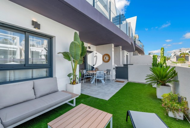 Resale - Apartment / flat -
San Miguel de Salinas - Inland