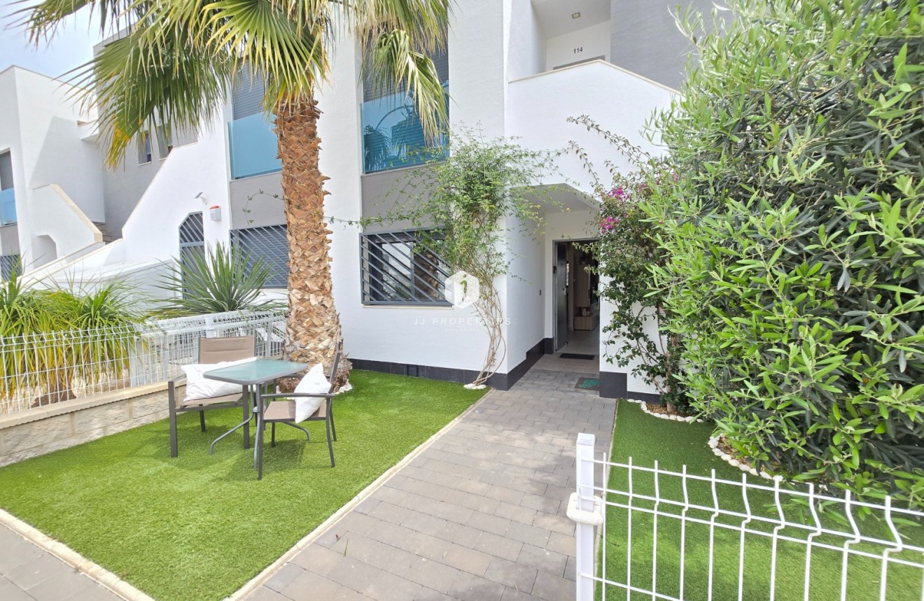 Resale - Apartment / flat -
Orihuela Costa - Costa Blanca