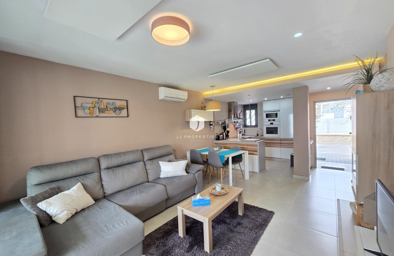 Resale - Apartment / flat -
Orihuela Costa - Costa Blanca