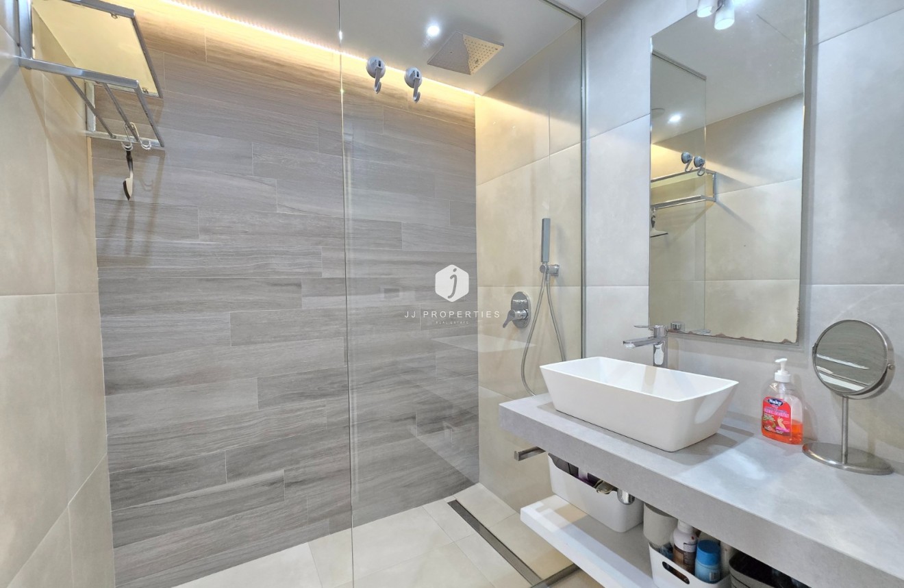 Resale - Apartment / flat -
Orihuela Costa - Costa Blanca